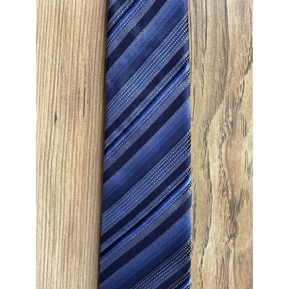 Saks Fifth Avenue Men's Stripe Tie Navy‎ Blue 100% Silk 3" Luxury Designer
